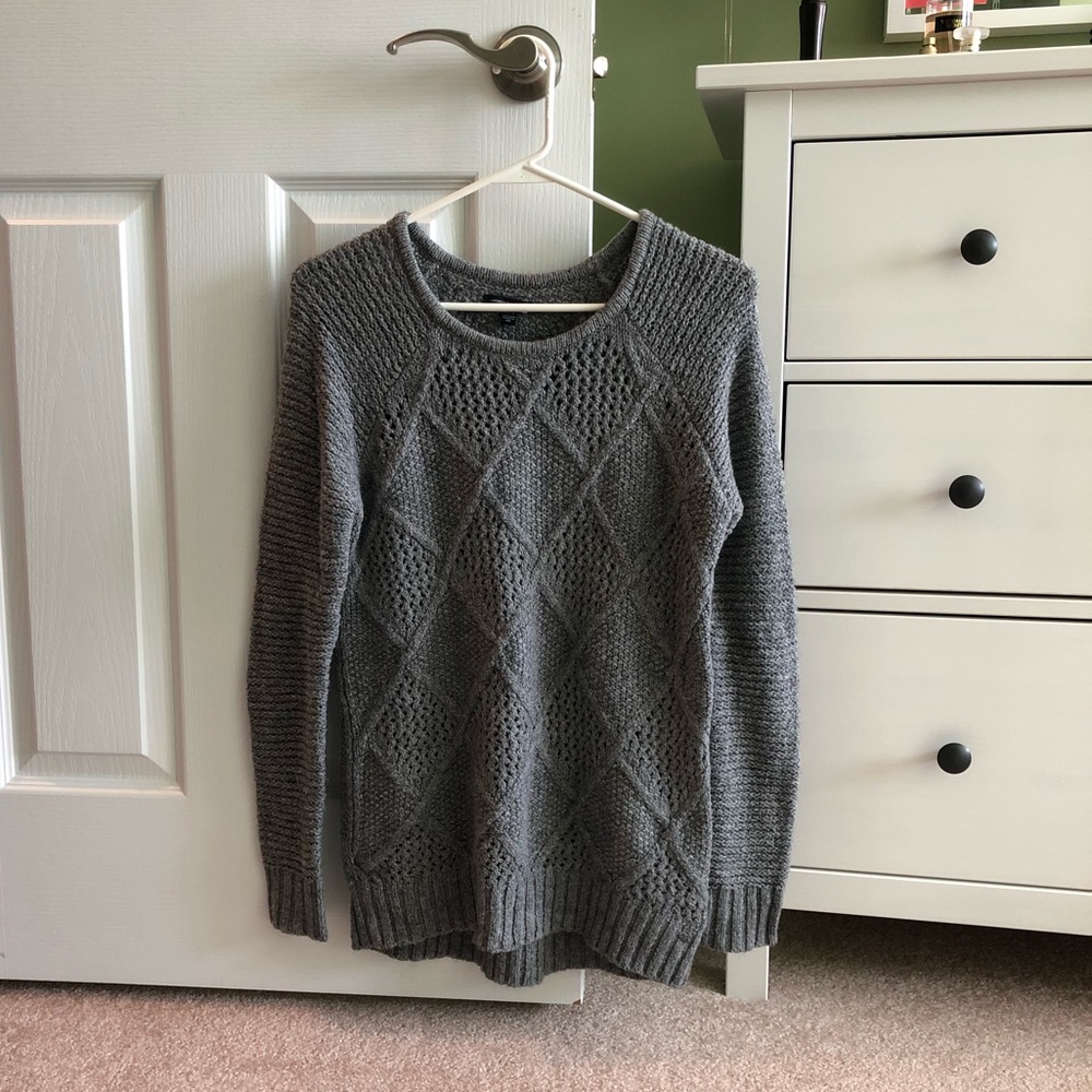 American Eagle sweater